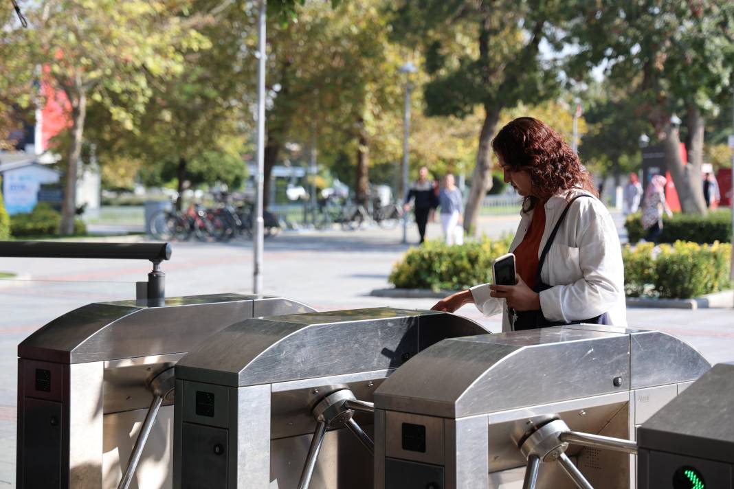 Yeni üniversitelilere Konya hediyesi! Toplu ulaşım 10 gün ücretsiz 5